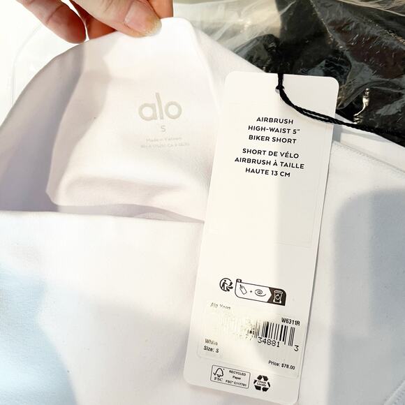 Alo 5" Airbrush High-Waist Biker Shorts White Small - Picture 2 of 4